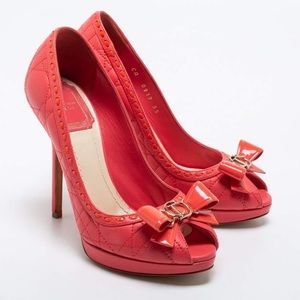 Christian Dior heels. Size 35, pastel shade.